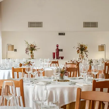 Sdivine Hotel, Congress & Spirituality 酒店 4*
